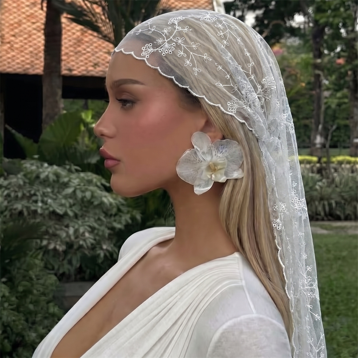 Ascot Neck Scarf - Beyaz Çiçekli Dantel Örgü Başörtüsü Kadınlar