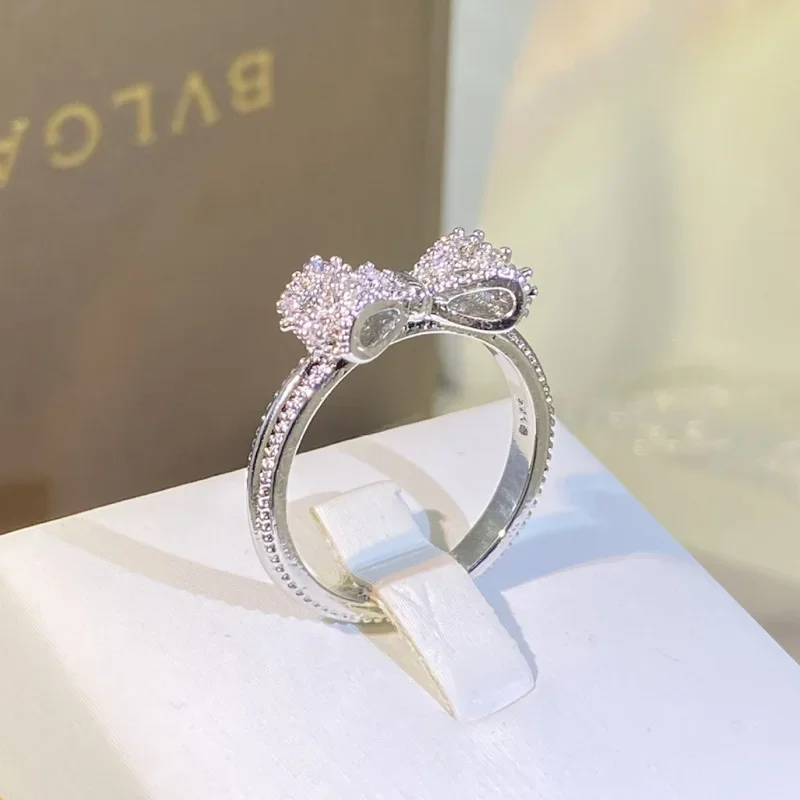 Tie Clip Silver - Fantezi Yay Yüzük Göz Kamaştırıcı CZ