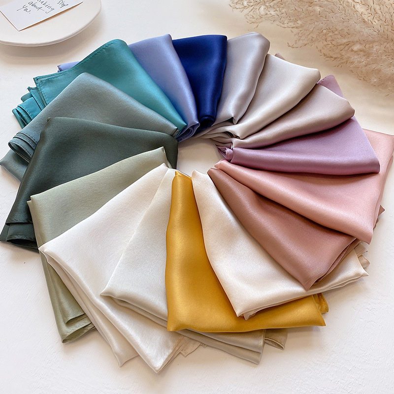 Moda bayanlar için 100% gerçek - Scarf Silk Square incelemesi ve fiyatı