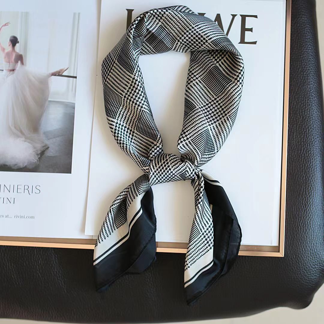Yeni moda Zebra baskılı kare e - Ascot Neck Scarf incelemesi ve fiyatı